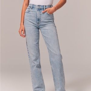 Abercrombie Ultra High Rise 90s Straight Jeans